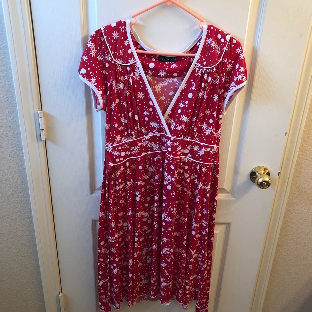 Red Short-sleeve Dress